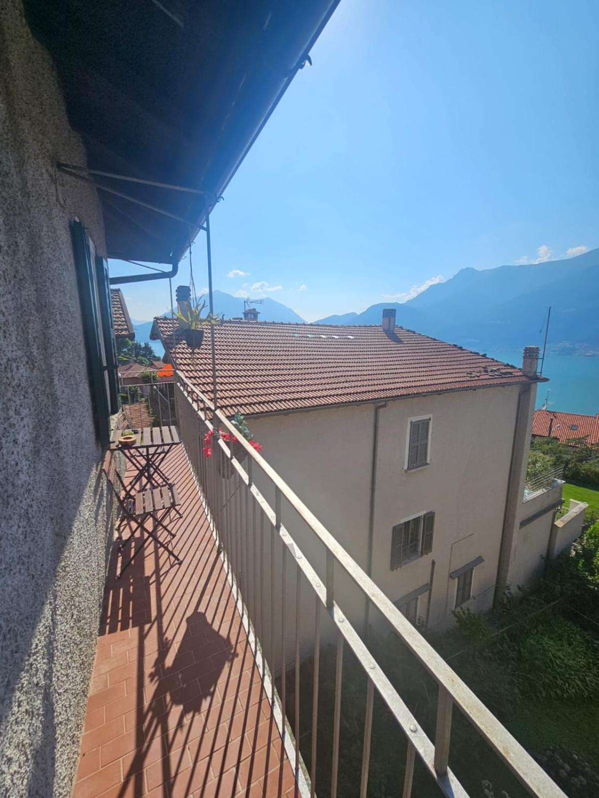 Casa Vacanze Dell'Artista On Como Lake Bellano Exterior photo